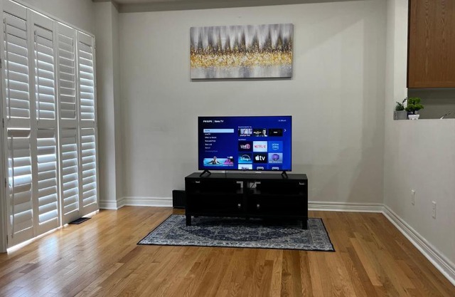 Four Bedroom Spacious House with Parking in Milton, Ontario