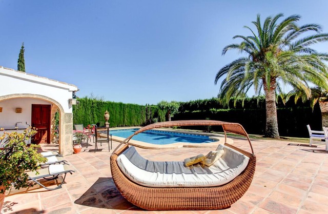 Vier Schlafzimmer Villa in Javea, sehr privat mit Pool, Klimaanlage und Wifi