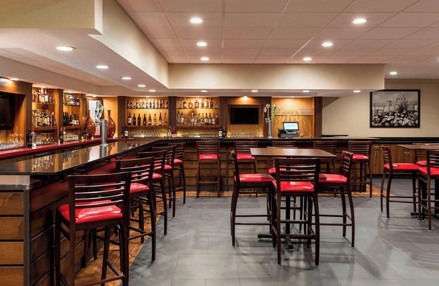 Four Points by Sheraton Milwaukee Airport