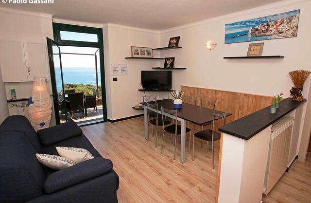 Dreizimmerwohnung ULIVI 3 mit Terrasse mit Meerblick