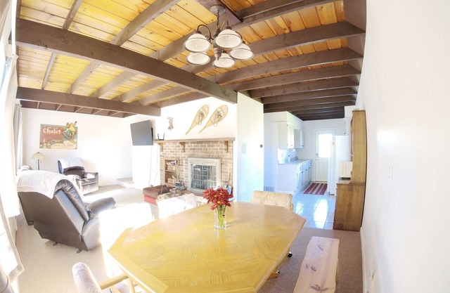 Four Season Chalet at Caberfae / 3BR / Pet-Friendly