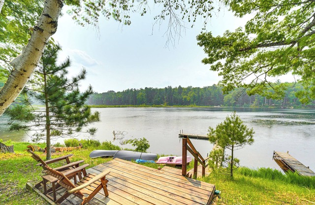 Four-Season Lake Cabin w/ Canoe & Paddle Boat!