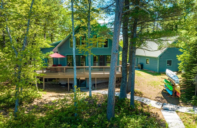 Four Season Retreat in Beautiful Bete Grise