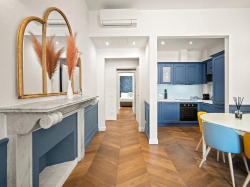 Four Season's Luxury Apartment 300 mt from Duomo