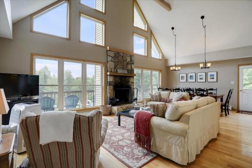 Four Seasons Chalet