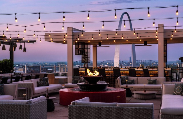 Four Seasons Hotel St Louis