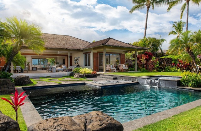 Four Seasons Hualalai private 4 bedroom home with 2 golf carts & Ocean View