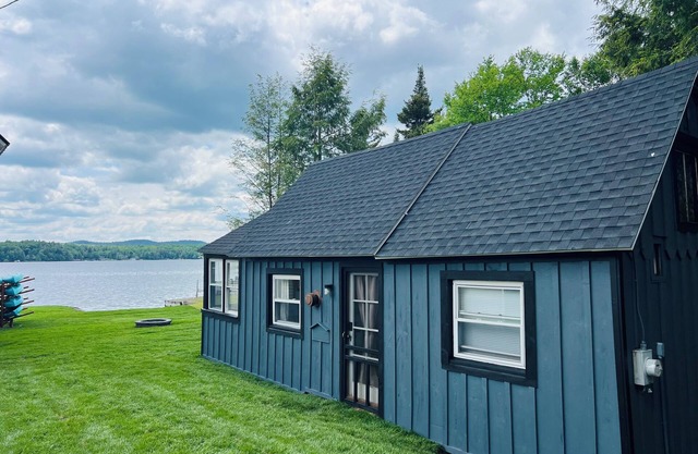 Fourth Lake Getaway Lodges ~ Waterfront 4-Plex ~ Daybreak Lodge