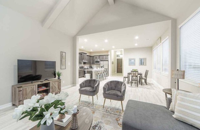Fox Trail Sunshine Home