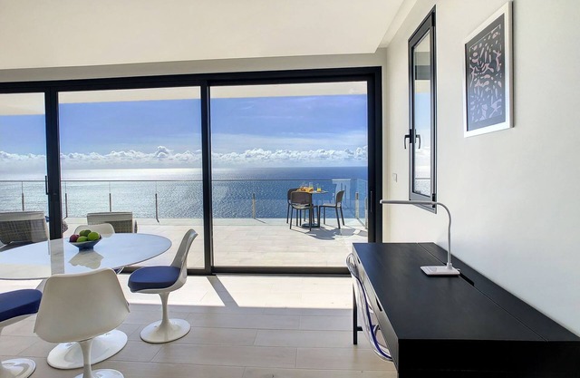 Francelho 2 Apartment by LovelyStay