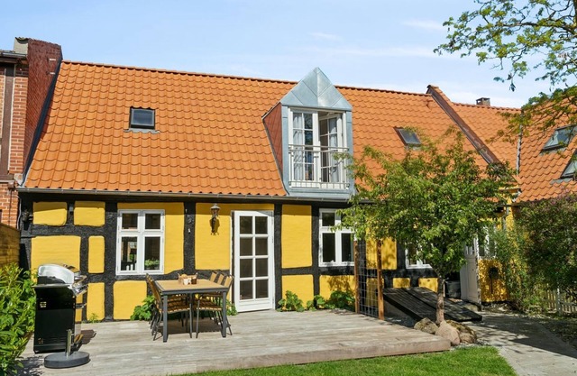 "Franke" - 3.5km from the sea by Interhome