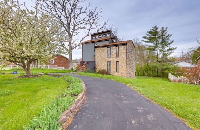 Frankfort Home w/ 3 Balconies - 3 Mi to Downtown