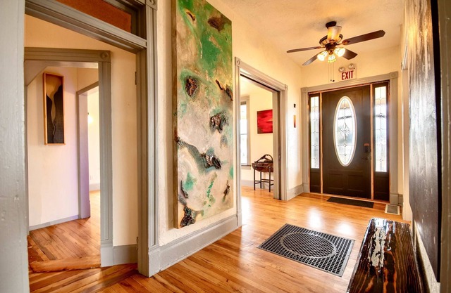 Franklin Fab Gallery House