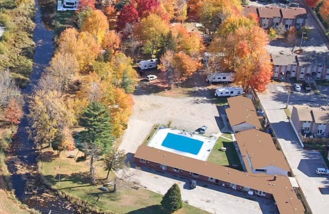 Franklin Motel & Trailer Park