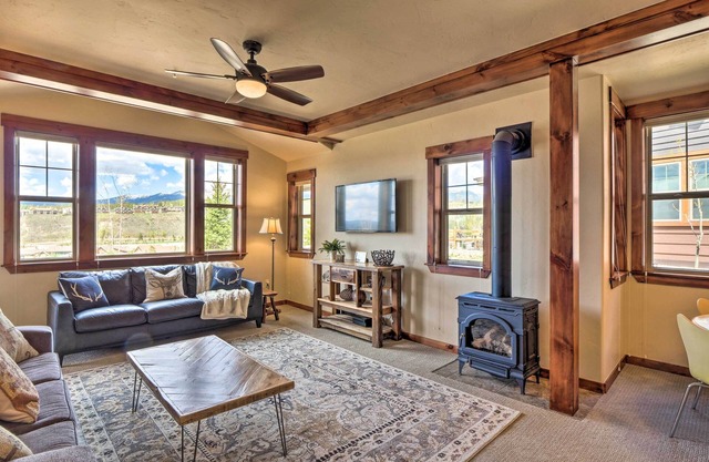 Fraser Condo w/ Views & Hot Tub: Near Winter Park!