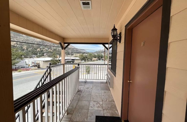 Frazier View Motel
