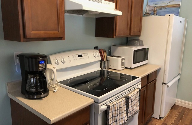 Freddy Best Value Suite-FreeParking🚗Self✅1Bdrm2🛌Private🚪w/🧺🔥🌲🚲🐾