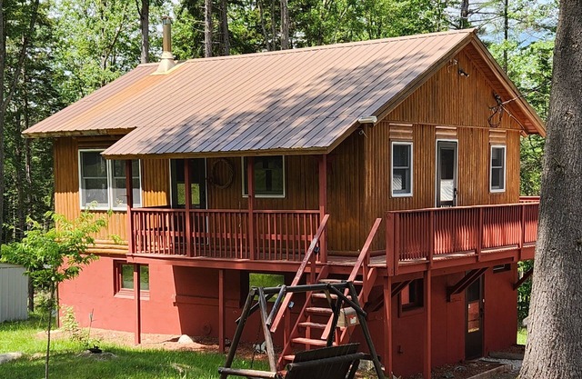 Freddys Watch - An Adirondack Camp