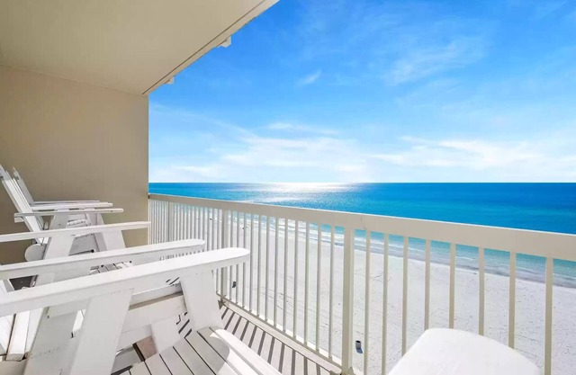 Free Beach Chair Service, Direct Beachfront, Amazing Gulf Views, Quiet West End!