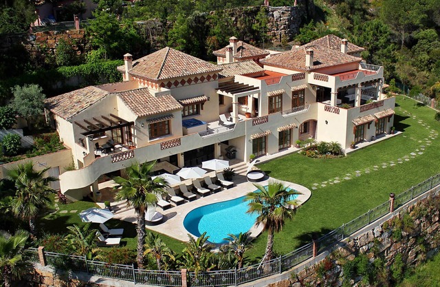 Exklusive Lage, 7-Mio.-€-Luxusvilla, privat, 7 Schlafzimmer, Hallenbad, Bar, Spa