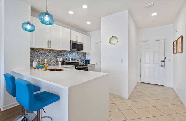 Free fun package!! Gulf view pet friendly pool hot tub 2BD 2BA sleeps 6