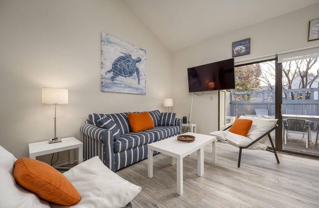 Free Linens & Cleaning - Sea Colony Chalet