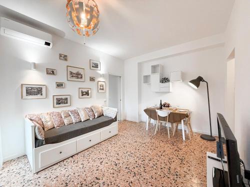 Free Park, 100m from SAN SIRO, Derby Two-Room Apartment