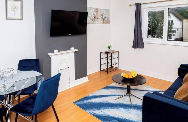 Free Parking 1 Bedroom Flat | Sleeps 4 @ Abingdon