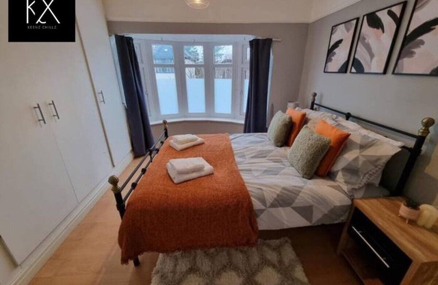 FREE Parking 20% OFF Monthly Stays | Sleeps 6!