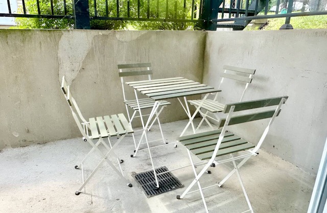 Free Parking Condo 3BR 4beds AC WiFi
