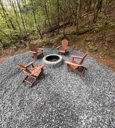 Fresh Air Cabin - Secluded 1 Acre 2Bd, 2Bth - Dogs Allowed