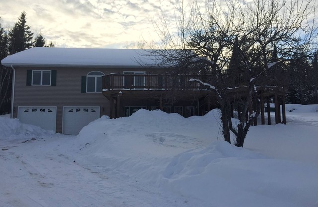 Fresh Coast STUDIO APT-Houghton Canal-new, clean, close to MTU-nightly,wkly,yrly