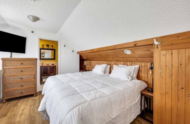 Fresh&Crisp 1BR w/Loft, Corner Unit + Amazing View
