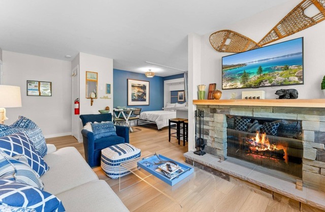 Freshly Listed! Remodeled Condo a "Stone's Throw" to Beach & Close to Resorts