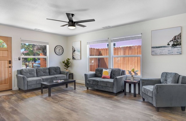 Freshly Remodeled Four Bedroom Home in Wine Country-Pet Friendly!