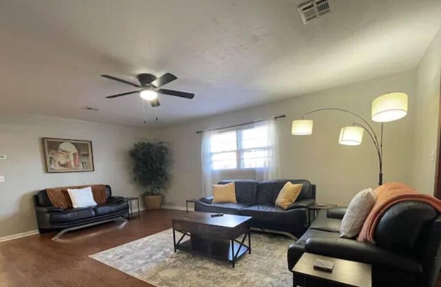 Freshly Renovated 3bed/2bath Home