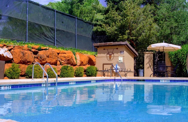 Komplett renoviert. ▪ 5 Minuten bis Bell Rock. ▪ Golf + Tennis + Pool. ▪ Ruhig. ▪ Makellos
