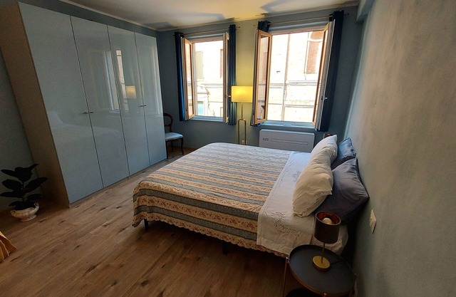 Freshly Renovated Apartment in the Historic Centre - San Marco Street