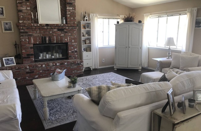Freshly renovated Shell Beach charmer! (License No. 20538)