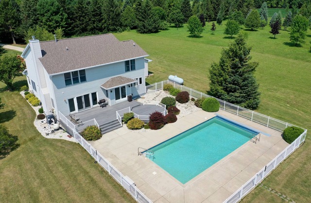 Freshly Updated Lake Michigan Home, Heated Pool!