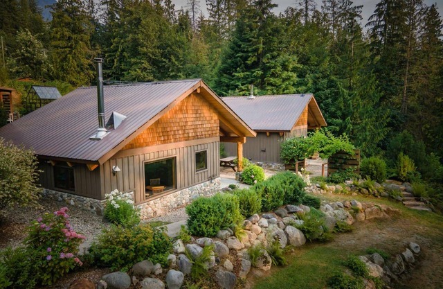 Freya's Cabin at Big Bay Stays