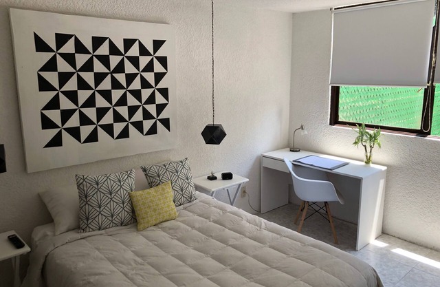 Frida Khalo NBHD, cozy, very clean, well connected to all points of the CDMX