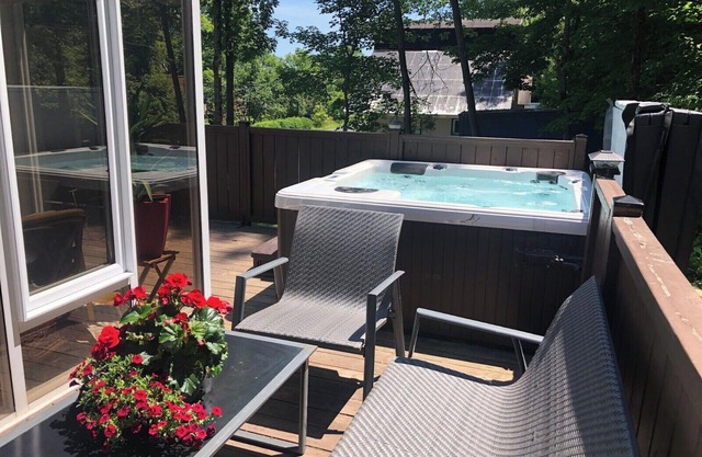Friendly cottage, view and access to the river