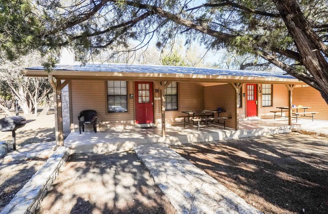 Frio Country Resort - Within walking distance to the Frio River!