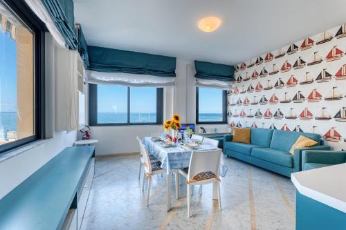 Front Beach Magic Sea - 20m From The Sea - Happy Rentals