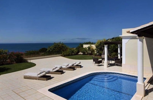 Atemberaubende Villa mit wunderschönem 180 Grad freiem Meerblick