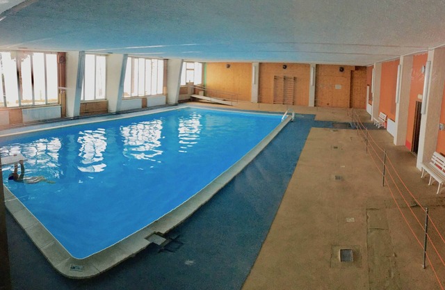 Front Ski mit privatem beheiztem Pool 5 komfortable Betten auf 2 Etagen