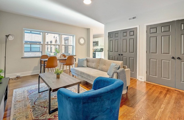 FRONTDESK 2622 Victory Pkwy Apts Cincinnati