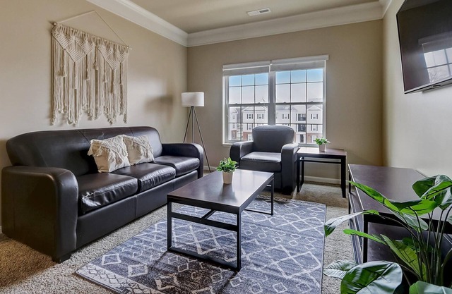 Frontdesk | Roseland 2 BR Near ND