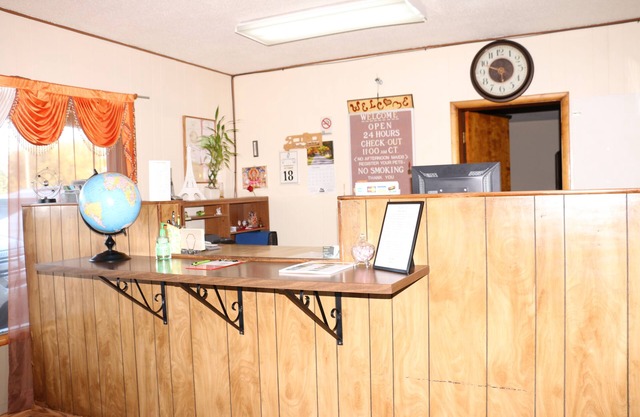 Frontier Motel